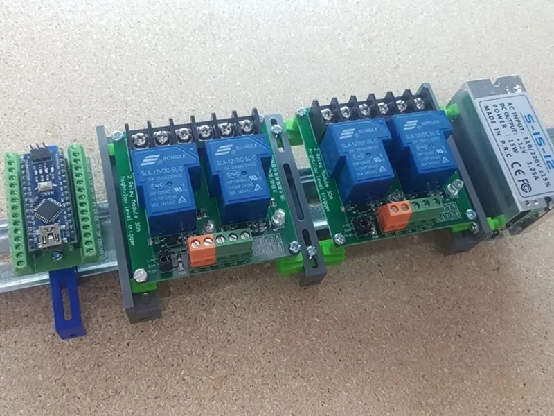Universal PCB DIN/Desktop adjustable holder