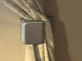 Curtain Hook V1