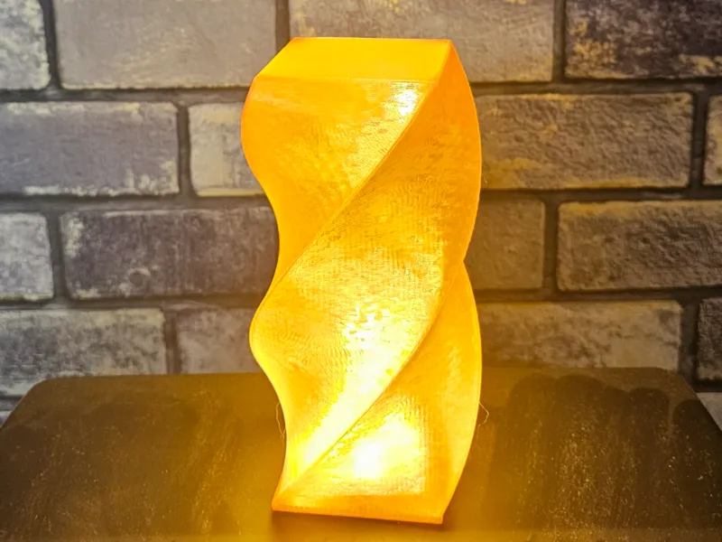 Quadratische Twist-Lampe