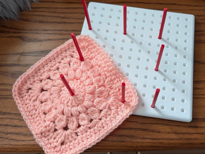 Small Square Crochet Blocking Board-hi