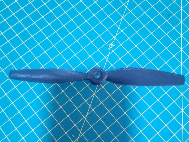 RC飛行機用7x5プロペラ