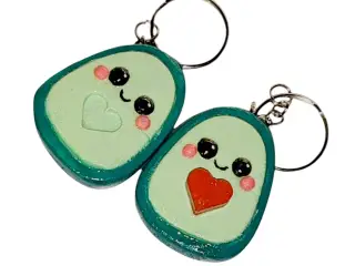 AVOCADO KEYCHAIN