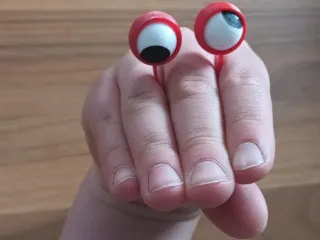 googly finger eyes No AMS