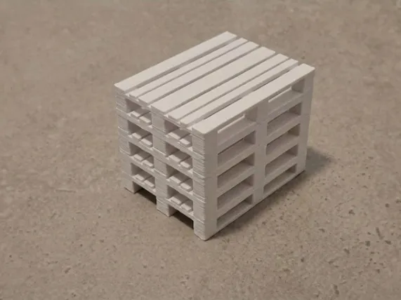 Stack of 5 Pallets