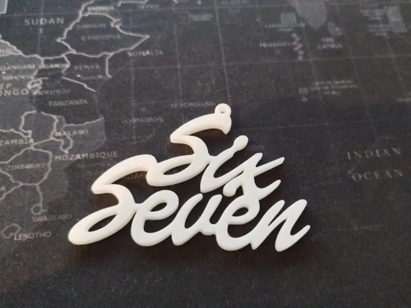LLAVERO SIXSEVEN 67