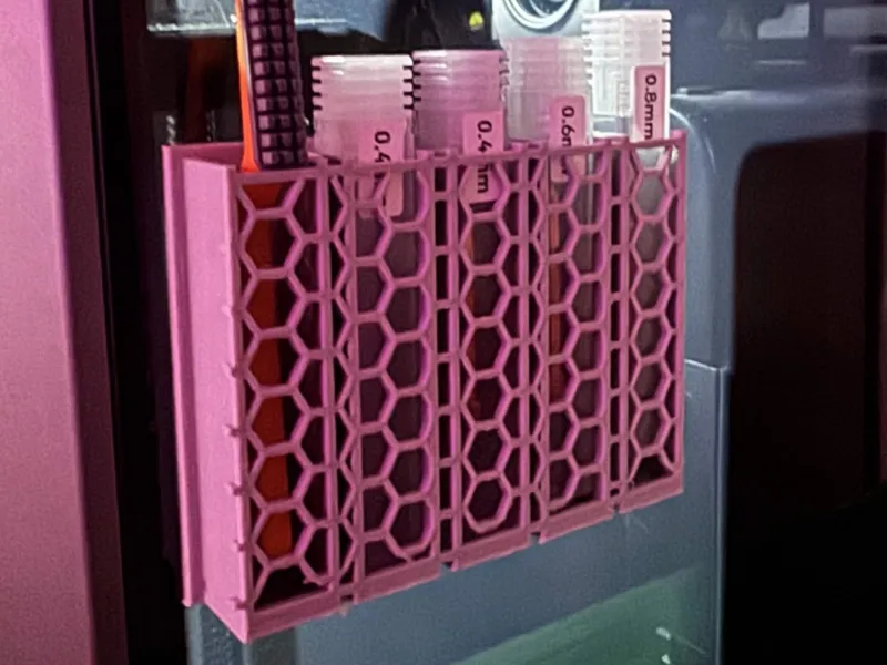 honeycomb sidemounted nozzle holder