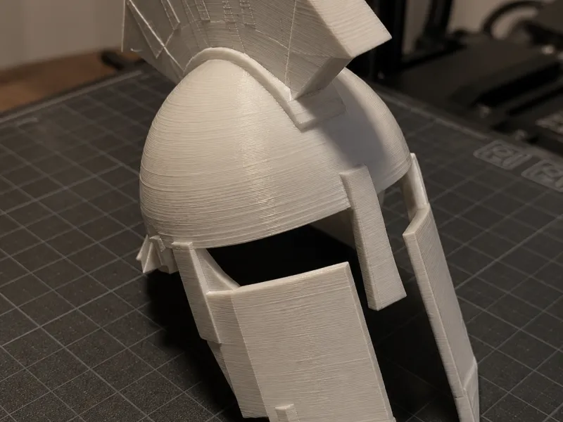 Casque de soldat gréco-romain de l'Odyssée