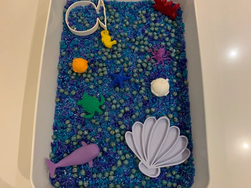 Little white fish play tray