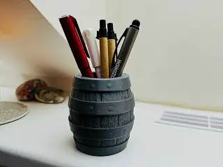 Barrel Pen Holder