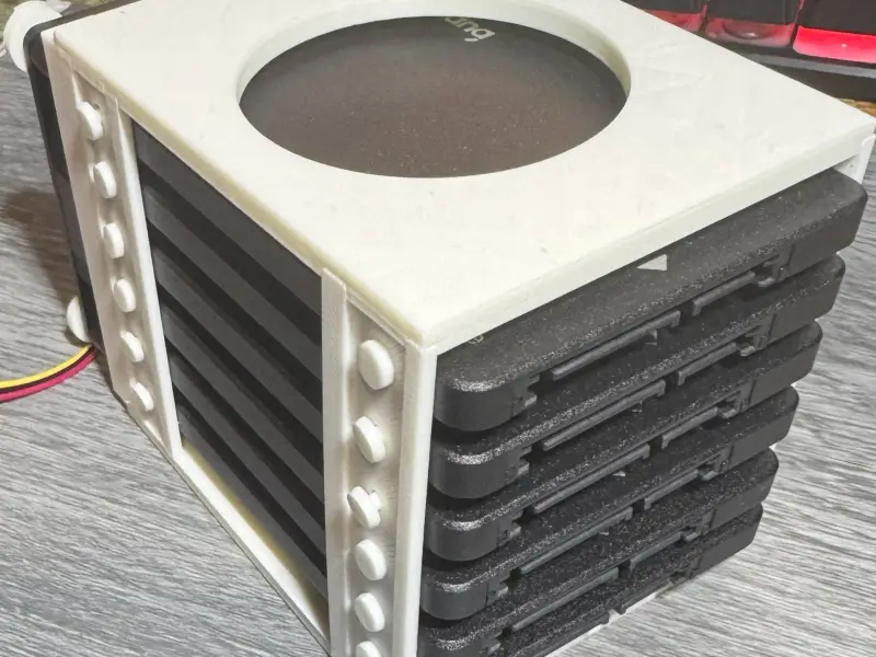 2.5" drive enclosure