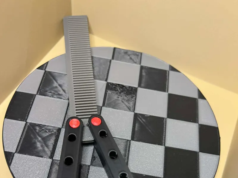 Balisong comb
