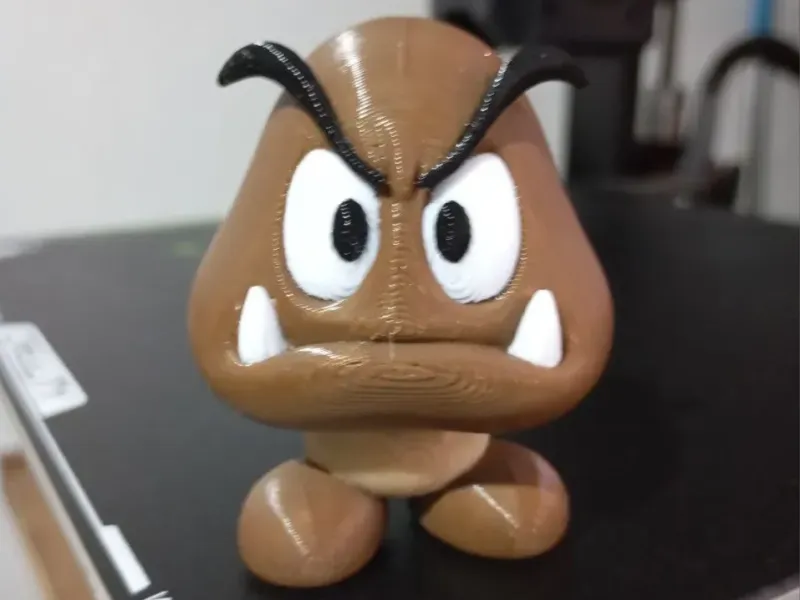 Goomba Articulado Full Color