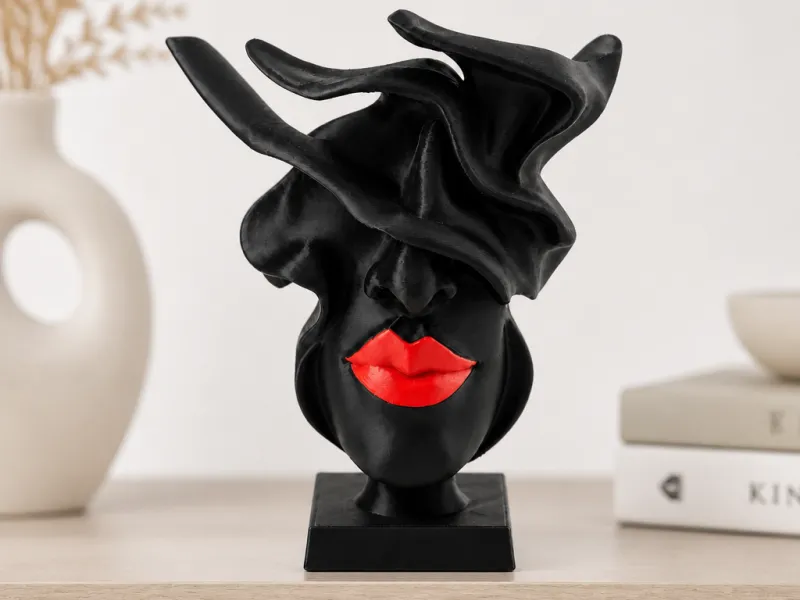 Bustebeeldhouwwerk met Gesluierde Lippen - Abstract Vrouwengezicht