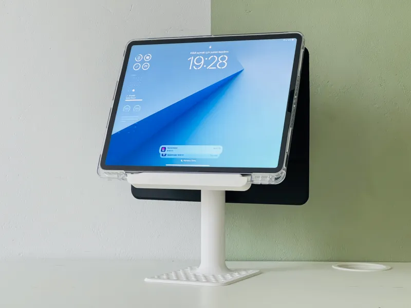iPadまたはその他のタブレット用スタンド