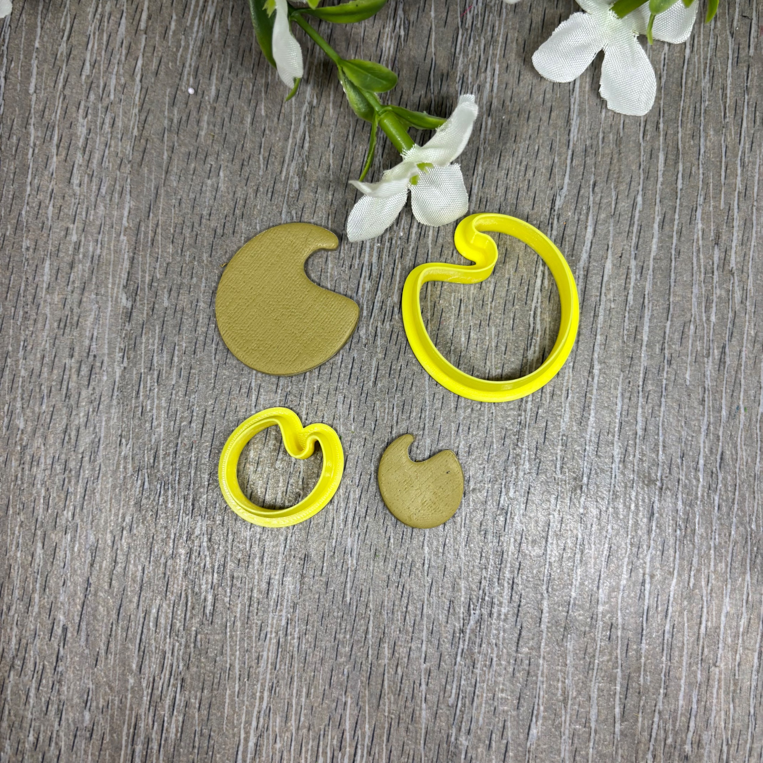 ORGANIC OVAL CLAY CUTTER