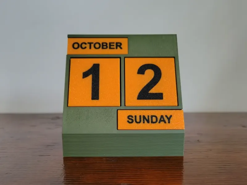 Perpetual calendar with dice indicating the days