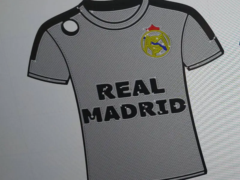 REAL MADRID KEYCHAIN  WITH PERSONALISED NAME & NUMBER