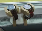 Watch holder for solar atomic watch-0