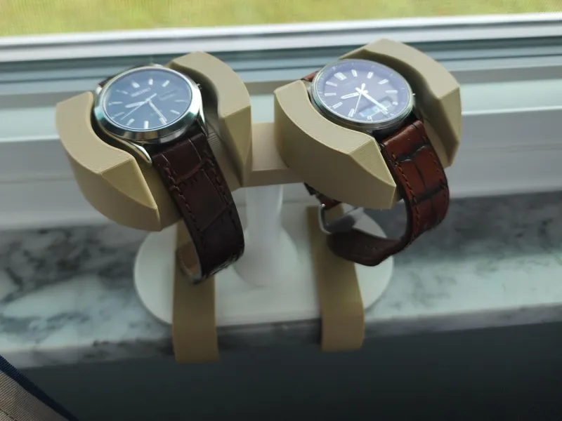 Watch holder for solar atomic watch