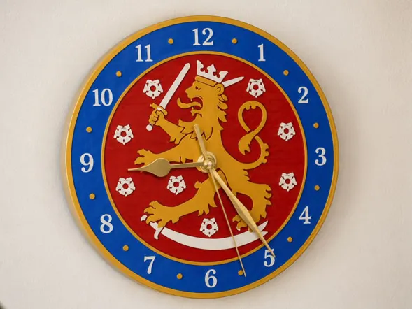 Horloge murale à l'emblème de la Finlande