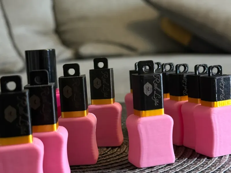 llavero pinta uñas