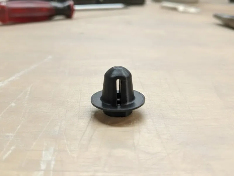 niversal Car Trim Clip - Automotive Panel & Door Fastener
