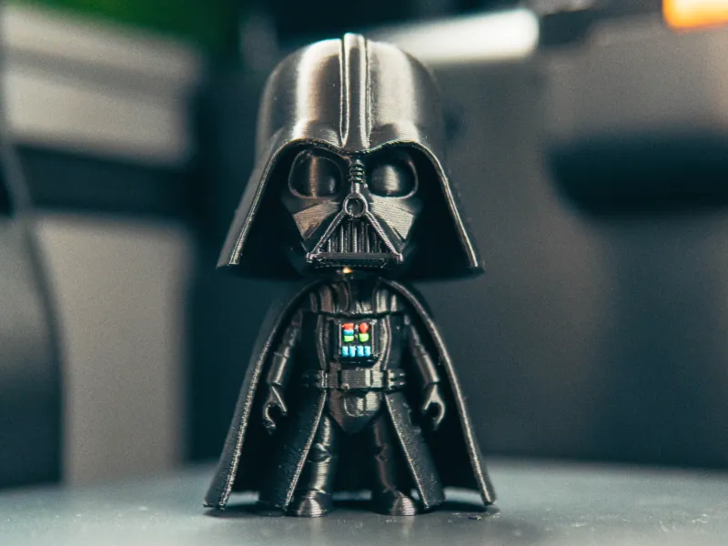 Chibi Darth Vader — Casco Magnético (4 imanes de 2x6mm)