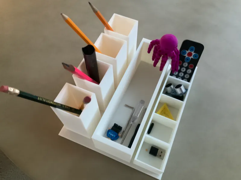 Desk organizer