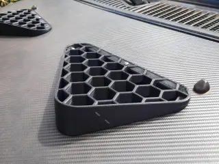 Hood scoop vent