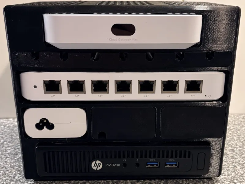 UniFi UCG-Max-NS & USW-Ultra (42W) & U-PoE++ & HP ProDesk400