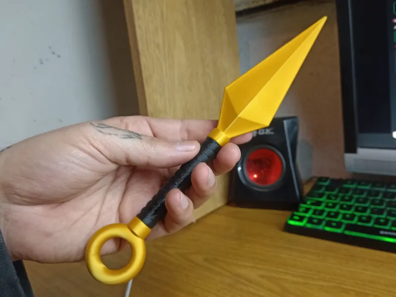 KUNAI MULTIPARTE