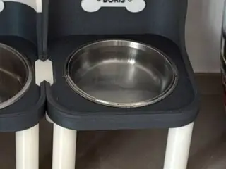 porta ciotole cane con interno 25 cm ed esterno 27
