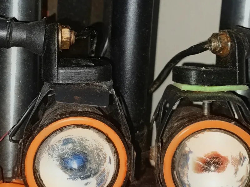 Turn signal holder