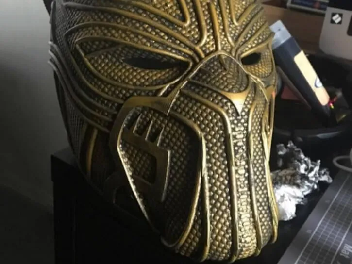 Casco Killmonger, (Black Panter)