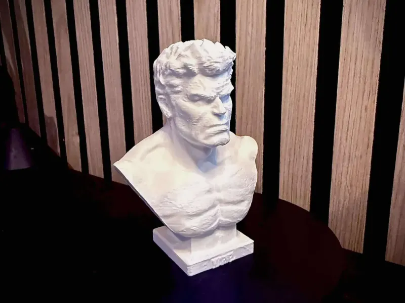 Red Hulk Marvel Bust