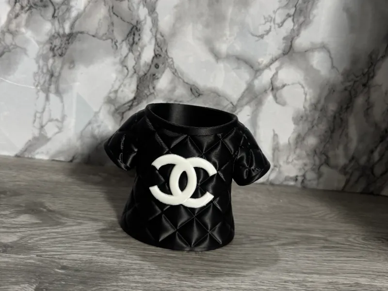 Porta-canetas de Camiseta Chanel | Casa | Decoração | Acessórios