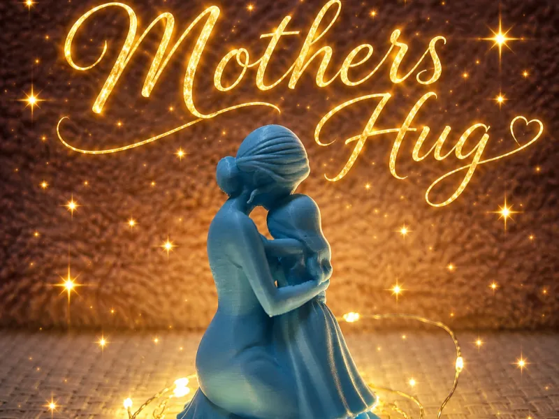 Mother and Daughter hug - Statue