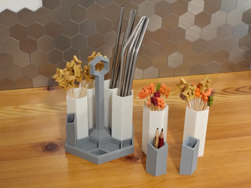 Organizzatore modulare dal carattere geometrico.