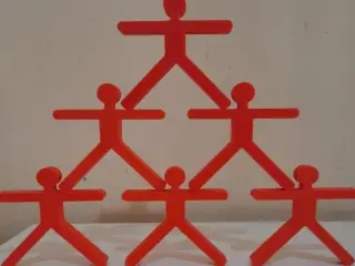 hombrecito equilibrista