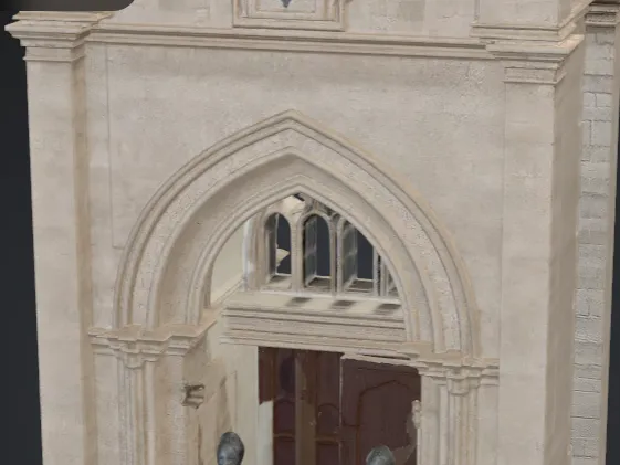 Kirche mit eingangsportal