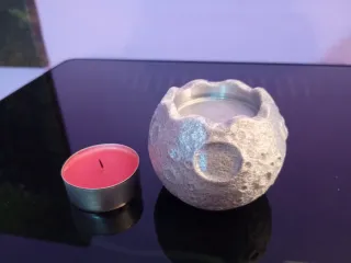 Moon candle holder