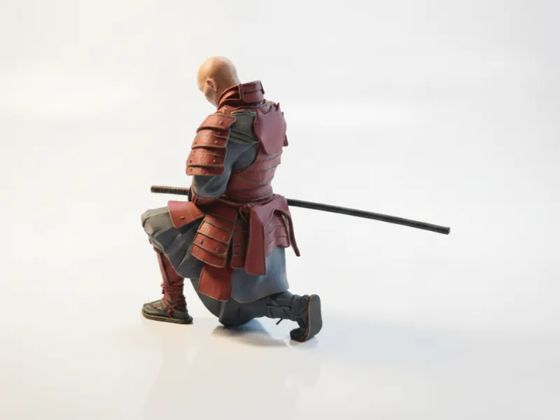 Figurine de samouraï à genoux Fantasy imprimable en 3D
