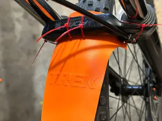 MTB front mud guard