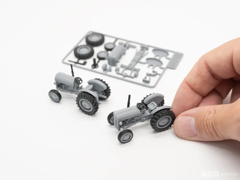 Tractor Kit Card