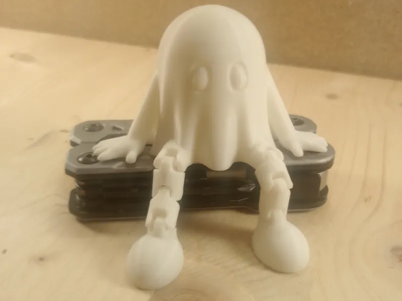 Ghost Desk Buddy