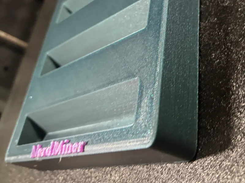 2.8インチディスプレイESP32 8台用Nerd Minerスタンド