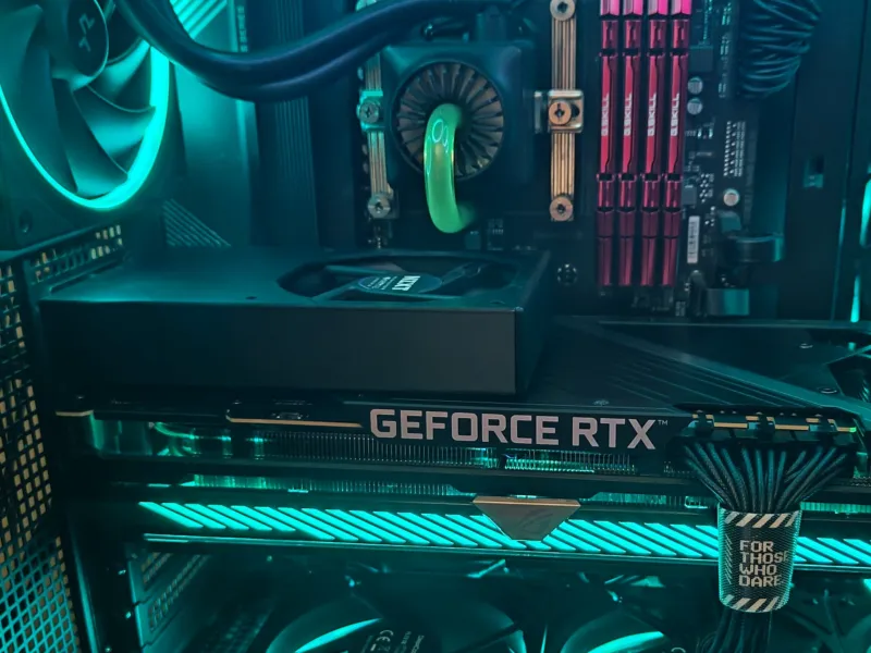 ที่ระบายความร้อน GPU - ติดตั้งในสล็อต PCI-E - ตัวเรือนพัดลม 92x92x25 มม.