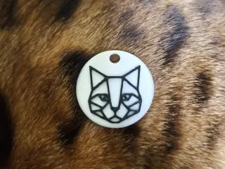 CAT KEYCHAIN / NECKLACE