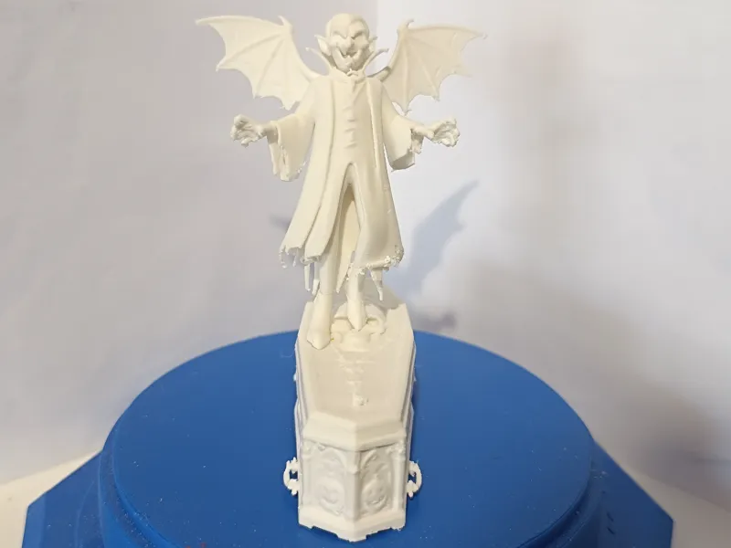 Хеллоуинский вампир