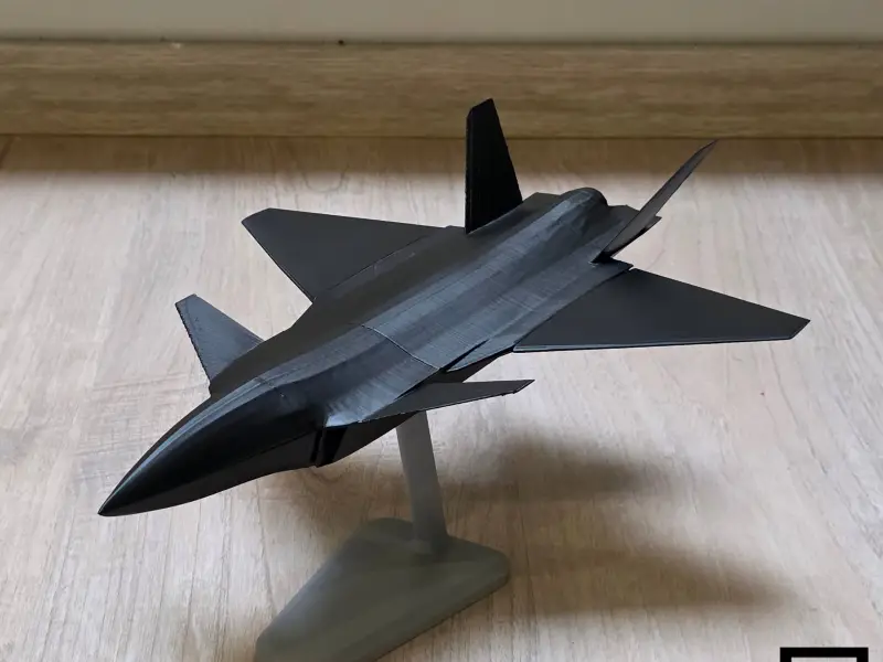 Bayraktar Kızılelma - 1:40 Scale Model